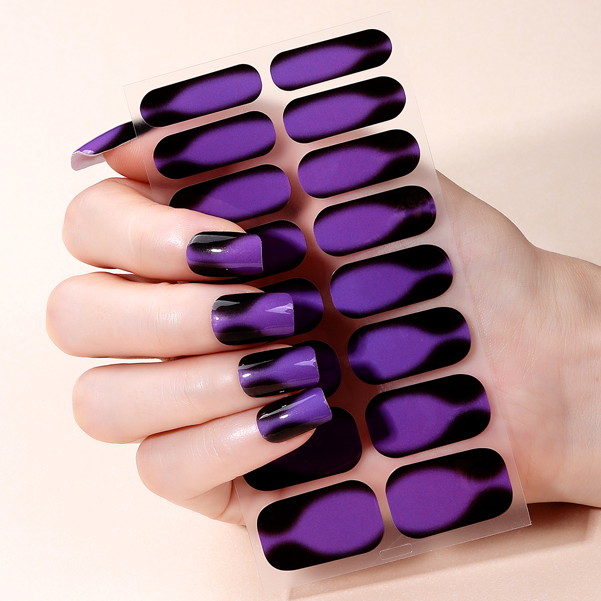 16Tips Full Cover Gradient Nai - مراجعة Full Cover Adhesive وسعره